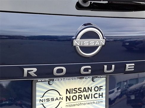 New 2026 Nissan Rogue SV image 10