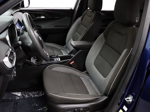 Certified 2023 Chevrolet TrailBlazer LT w/ Convenience Package image 9