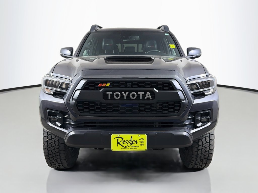 Used 2022 Toyota Tacoma TRD Pro AWD/4WD image 2