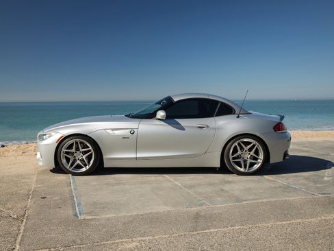 Used 2013 BMW Z4 sDrive28i RWD image 8