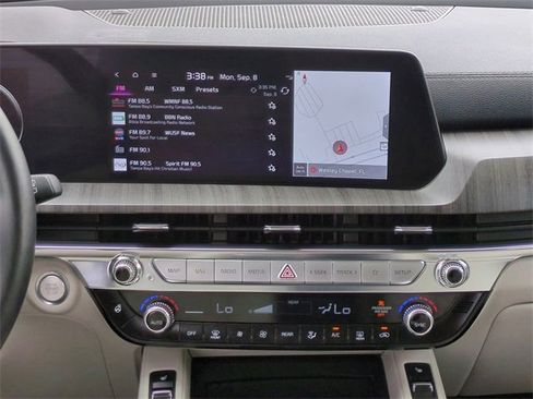 Used 2023 Kia Telluride SX image 17