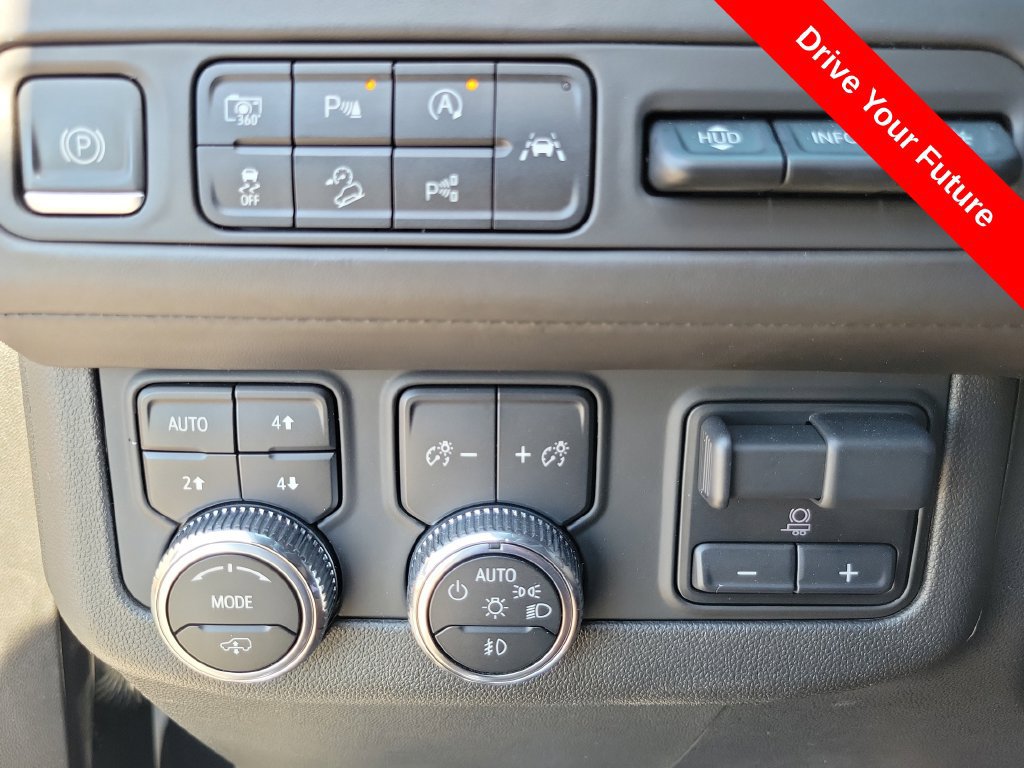Used 2023 GMC Yukon XL Denali Ultimate AWD/4WD image 16