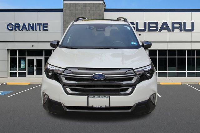 Used 2025 Subaru Forester Premium AWD/4WD image 5