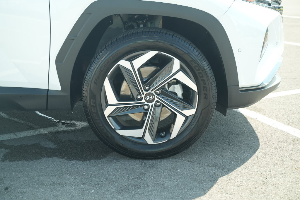 Used 2022 Hyundai Tucson Limited AWD/4WD image 47