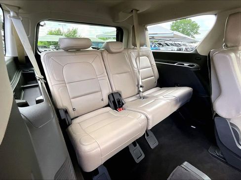 Used 2023 Lincoln Navigator L Reserve AWD/4WD image 39