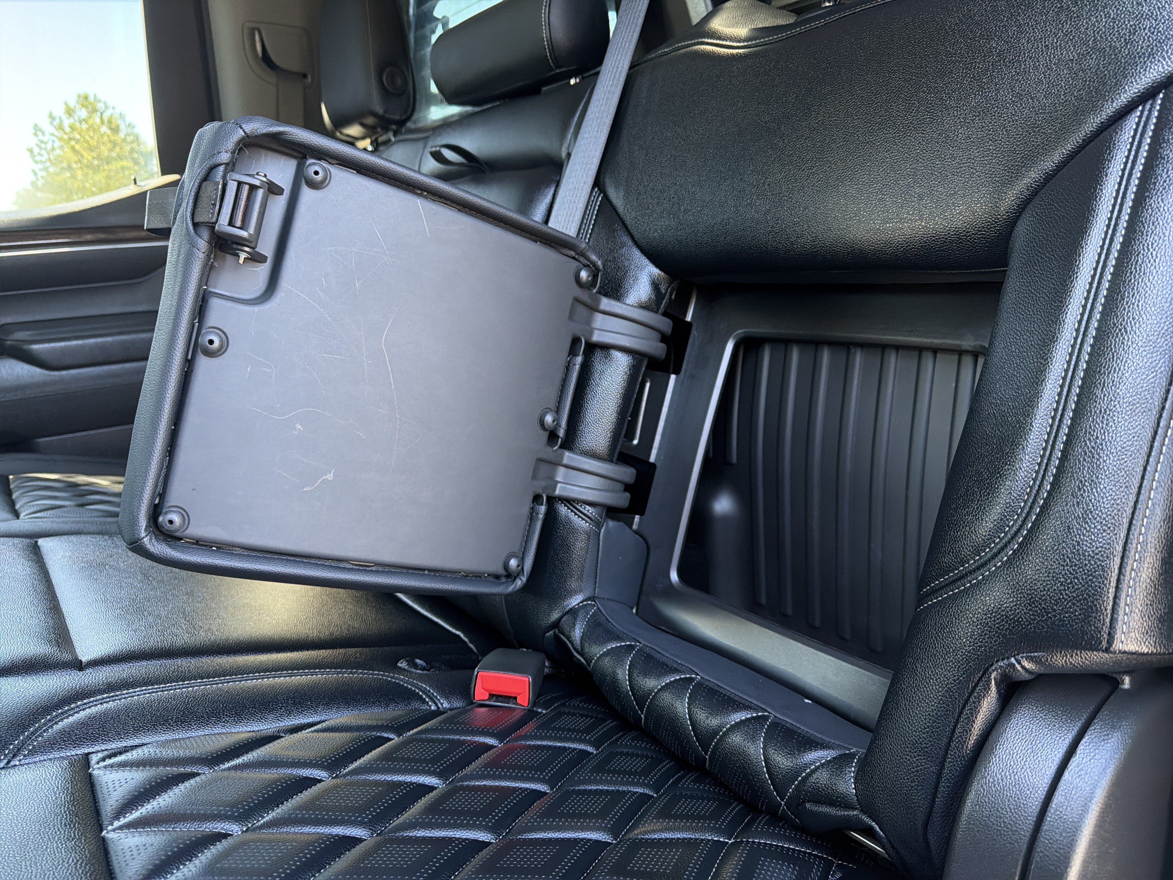 Used 2024 GMC Sierra 1500 Elevation w/ LPO, Elevation Black Package AWD/4WD image 9