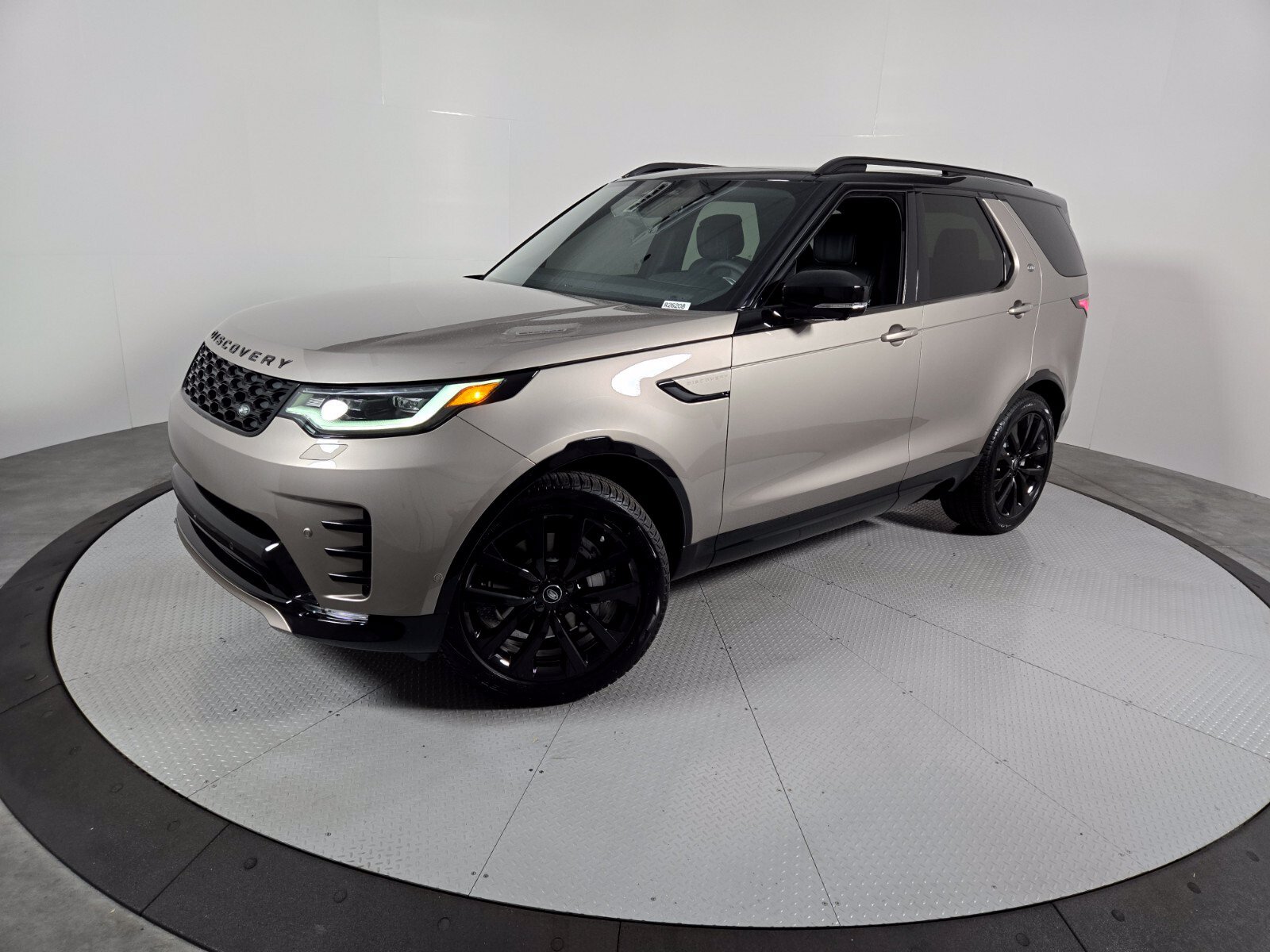 New 2026 Land Rover Discovery Dynamic SE AWD/4WD image 1