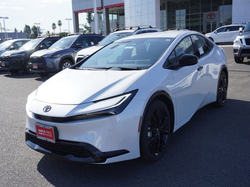 New 2026 Toyota Prius Plug-In Hybrid FWD image 7