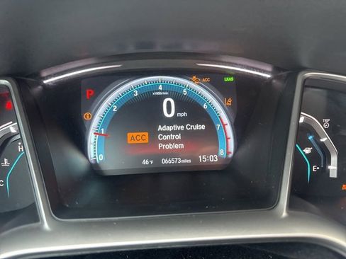 Used 2018 Honda Civic EX image 5