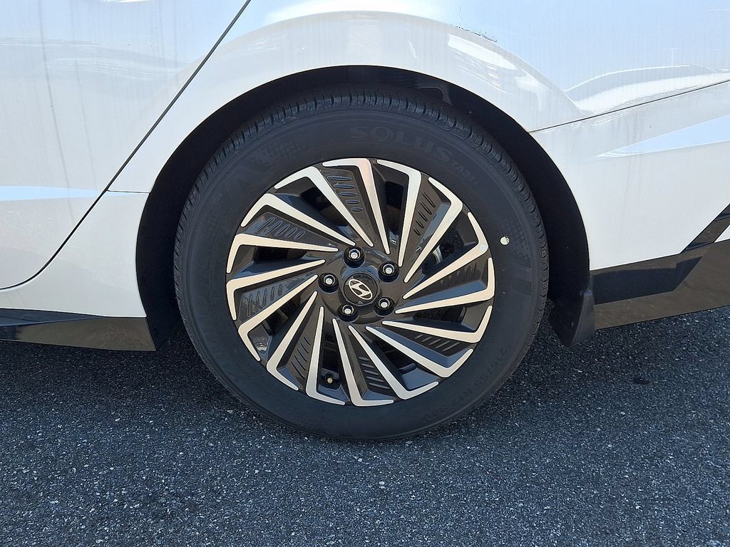 New 2025 Hyundai Sonata SEL FWD image 5