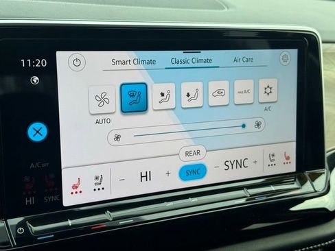 Used 2024 Volkswagen Atlas SE image 47