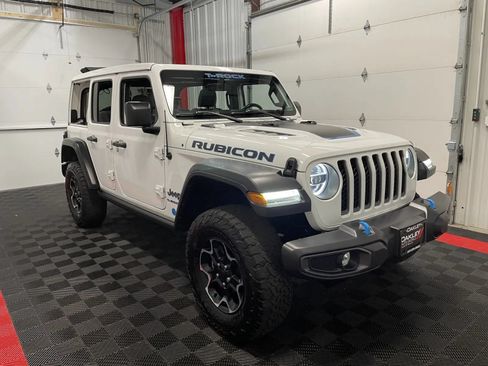 Used 2022 Jeep Wrangler Unlimited Rubicon 4xe AWD/4WD image 4