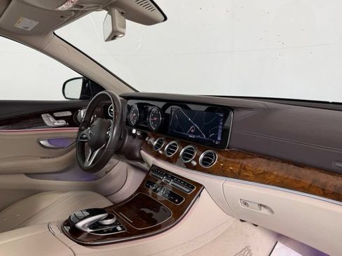 Used 2019 Mercedes-Benz E 300 4MATIC image 20