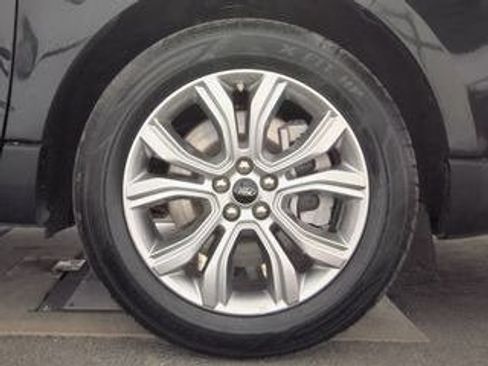 Used 2024 Ford Edge Titanium image 11