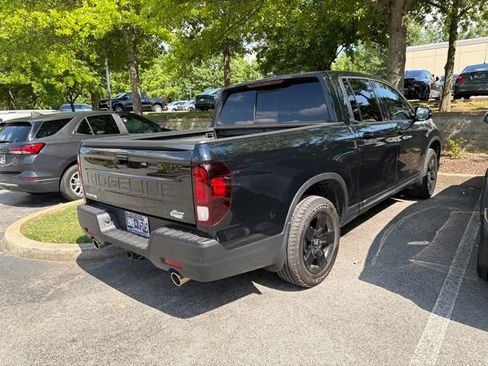 Used 2025 Honda Ridgeline Black Edition image 4