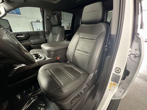 Certified 2023 GMC Sierra 3500 Denali w/ Denali Ultimate Package image 20