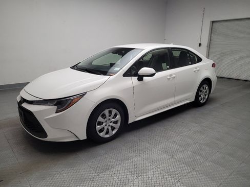 Used 2022 Toyota Corolla LE w/ Carpet Mat Package (TMS) image 2