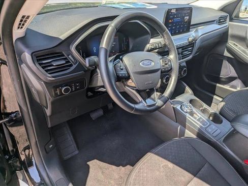 Used 2024 Ford Escape Active AWD/4WD image 9