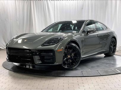 New 2025 Porsche Panamera 4