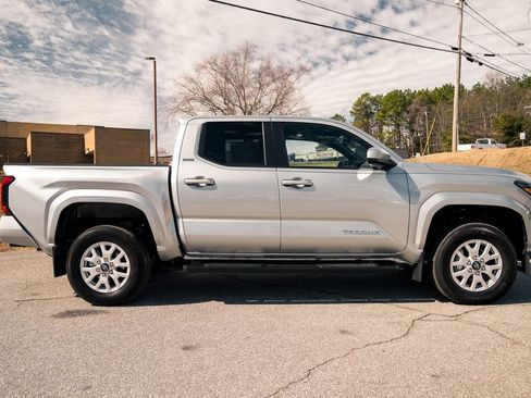 Certified 2024 Toyota Tacoma SR5 w/ SR5 Upgrade Package image 9