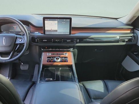 Used 2023 Lincoln Aviator Reserve w/ Equipment Group 201A image 14