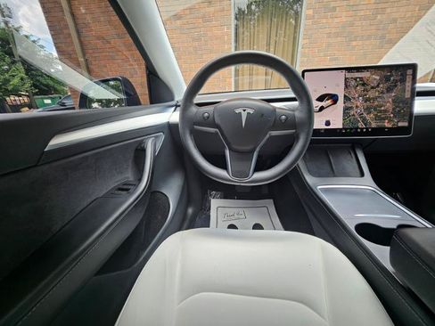 Used 2024 Tesla Model Y Long Range RWD image 4