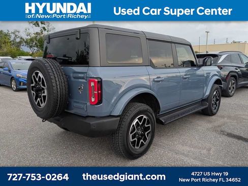 Used 2025 Ford Bronco Outer Banks AWD/4WD image 2