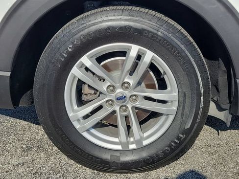 Used 2020 Ford Explorer XLT w/ Equipment Group 202A RWD image 6