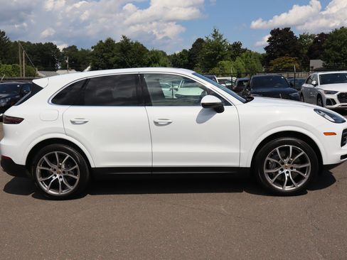 Used 2022 Porsche Cayenne AWD/4WD image 4