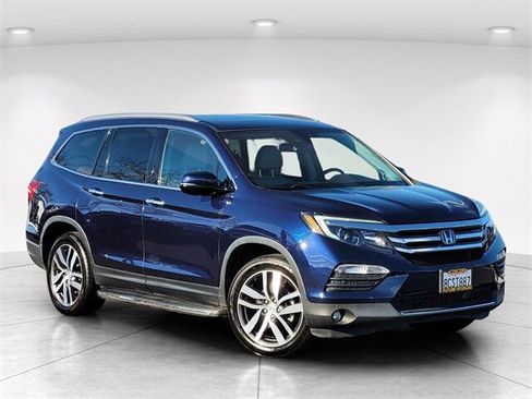 Used 2018 Honda Pilot Elite image 1