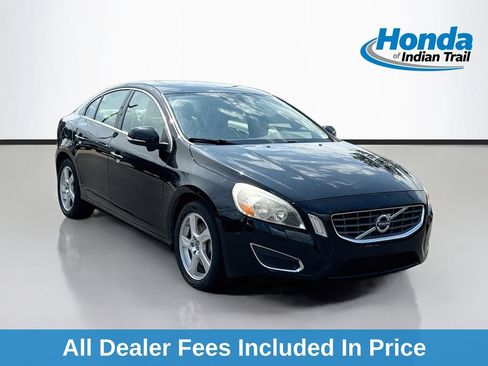 Used 2013 Volvo S60 T5 FWD image 1