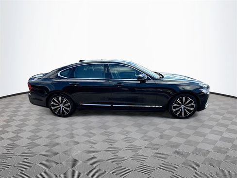 Used 2023 Volvo S90 B6 Plus image 9
