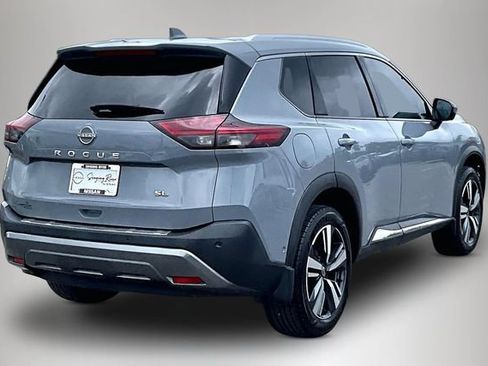 Used 2023 Nissan Rogue SL w/ SL Premium Package FWD image 5