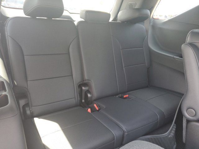 New 2026 Chevrolet Traverse High Country w/ LPO, Floor Liner Package FWD image 12