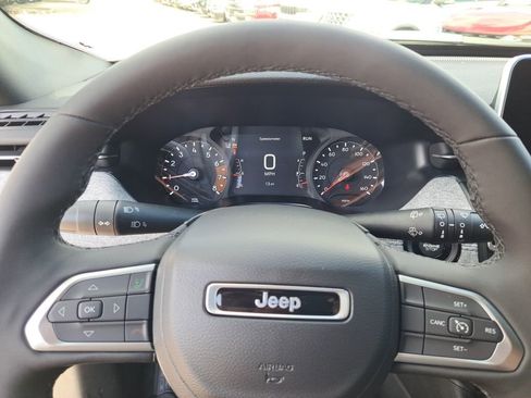 New 2026 Jeep Compass Latitude image 7