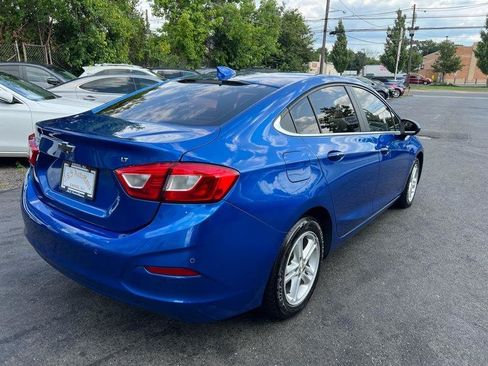Used 2018 Chevrolet Cruze LT w/ Convenience Package FWD image 6