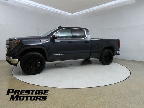 Used 2023 GMC Sierra 1500 SLE w/ Enhanced Capability Package AWD/4WD image 3
