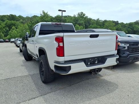 Used 2021 Chevrolet Silverado 2500 High Country w/ Z71 Off-Road Package AWD/4WD image 2