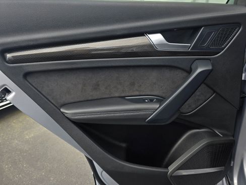 Used 2023 Audi SQ5 Prestige w/ Prestige Package image 21