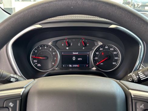 Used 2025 Chevrolet Blazer LT FWD image 41