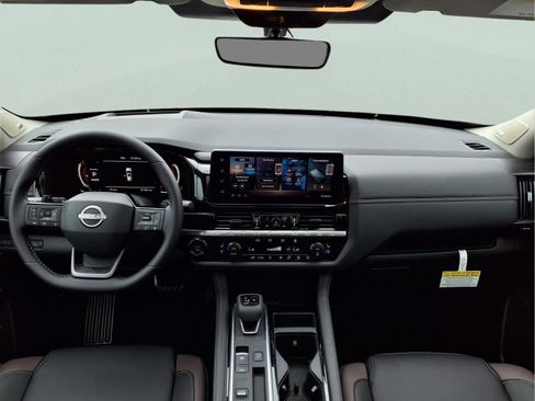 New 2026 Nissan Pathfinder Platinum FWD image 13