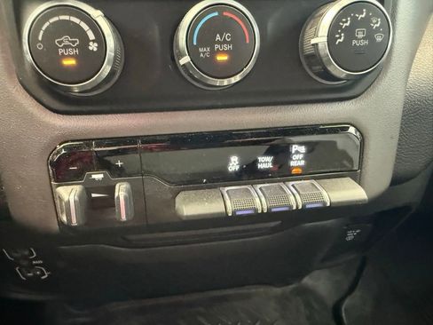 Used 2022 RAM 2500 Big Horn w/ Level A Equipment Group image 18