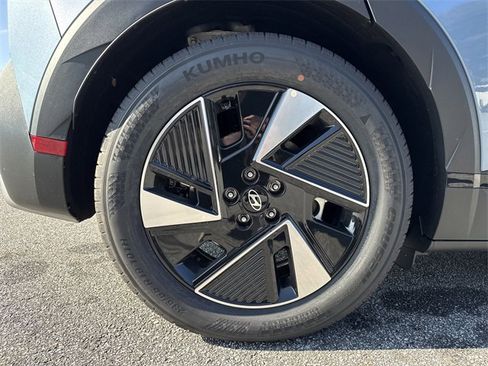 New 2026 Hyundai Ioniq 5 SE image 17