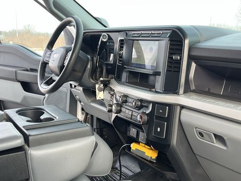 Used 2024 Ford F350 XL w/ Snow Plow Prep Package image 31