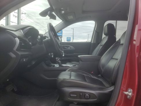 Used 2021 Chevrolet Traverse LT w/ LT Premium Package image 8