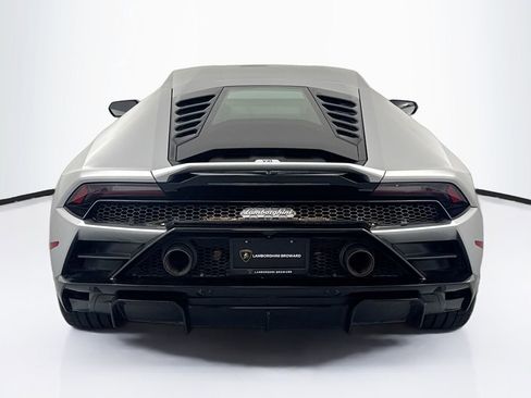 Used 2020 Lamborghini Huracan EVO image 6