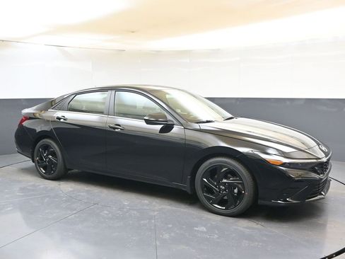 New 2026 Hyundai Elantra SEL Sport image 7