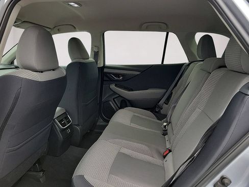 Used 2024 Subaru Outback Premium AWD/4WD image 9