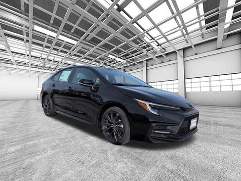 Used 2026 Toyota Corolla SE w/ SE Package FWD image 1