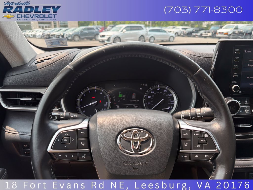 Used 2020 Toyota Highlander XLE AWD/4WD image 7